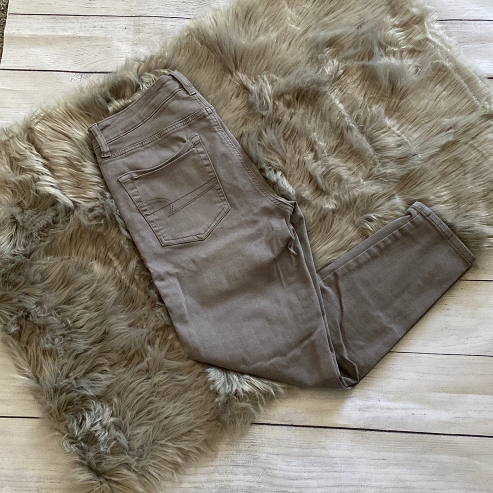 American Eagle Hi-Rise Jegging Light Grey Size 8 X-Short